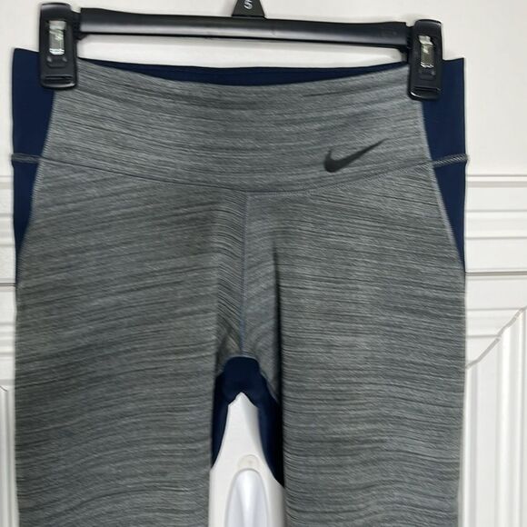 Nike Legendary Mid Rise Training Compression Tights Size M - Picture 2 of 11